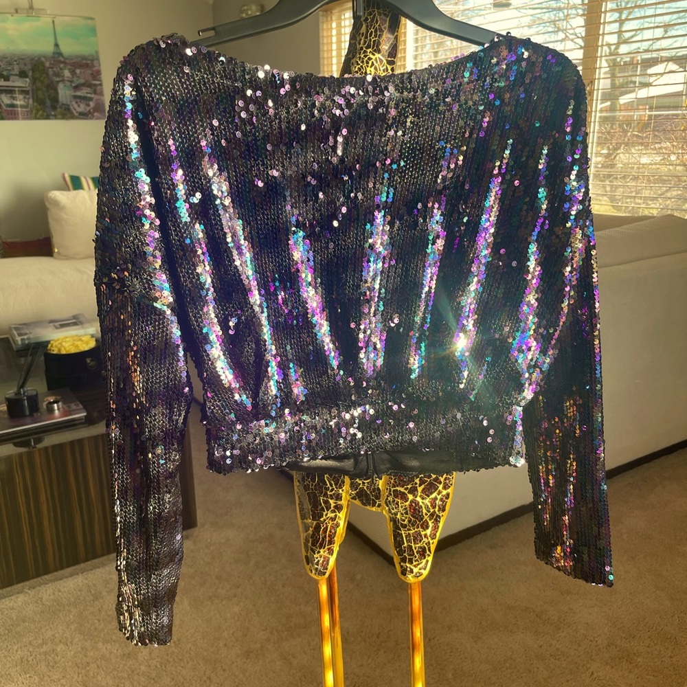 Sequins Long Sleeve Crop top